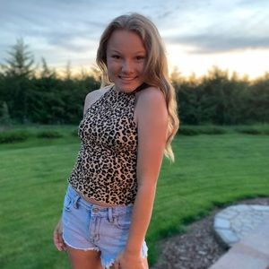 Meet your Posher, Lauren